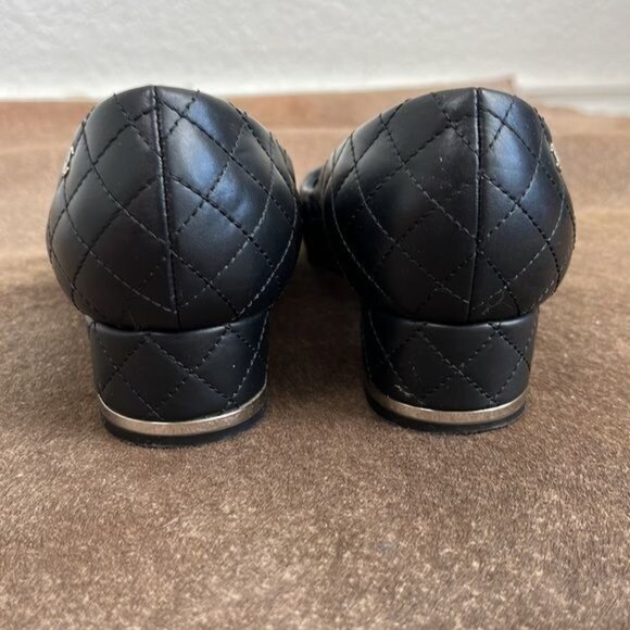 CHANEL Quilted Diamond Leather Interlocking CC Sliver Metal Heels Toe Cap - Picture 7 of 12